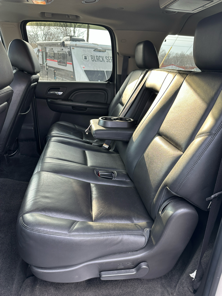 GMC Yukon Denali XL 4WD 2012