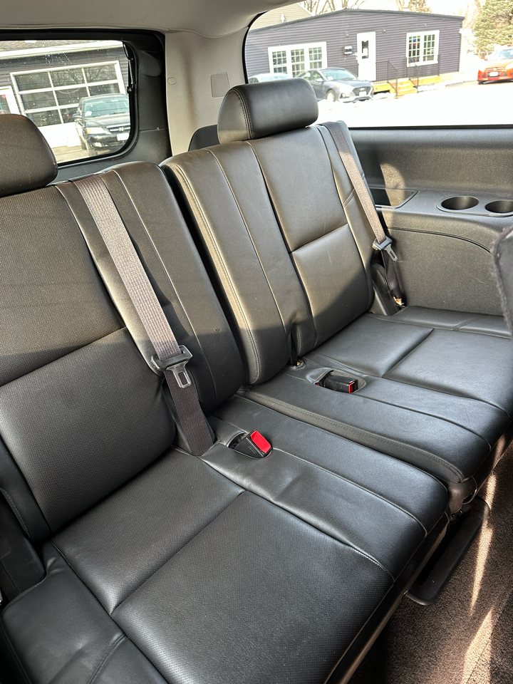 GMC Yukon Denali XL 4WD 2012