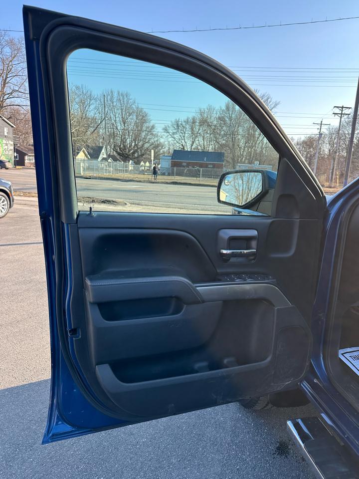 Chevrolet Silverado 1500 4WD Crew Cab 143.5" LT 2015