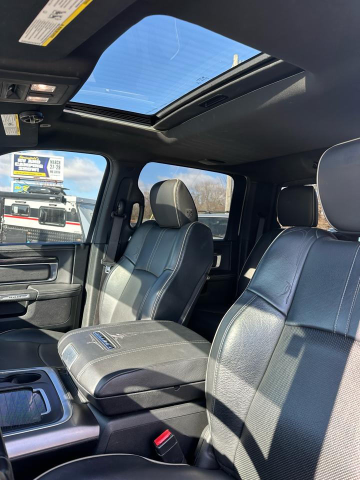 RAM 1500 4WD Crew Cab 140.5" Laramie Limited *Ltd Avail* 2018