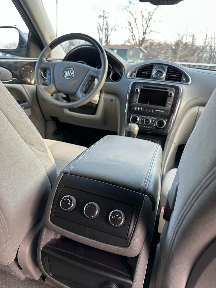 Buick Enclave Convenience FWD 2017
