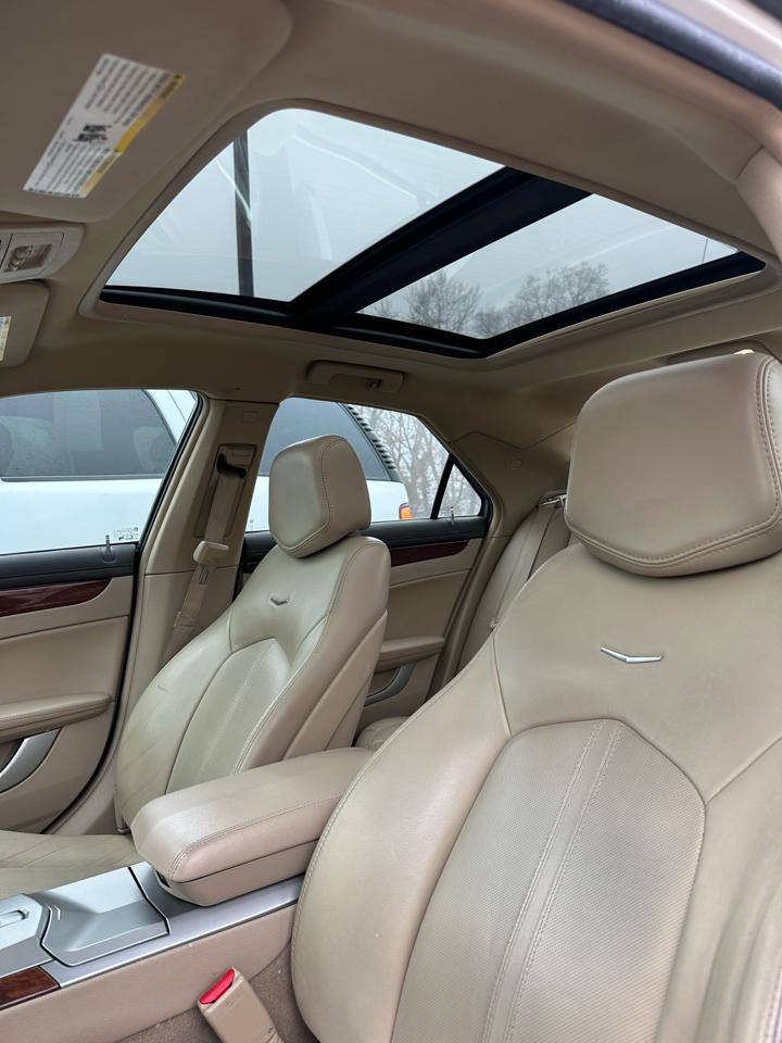 Cadillac CTS 3.0L Luxury AWD 2011