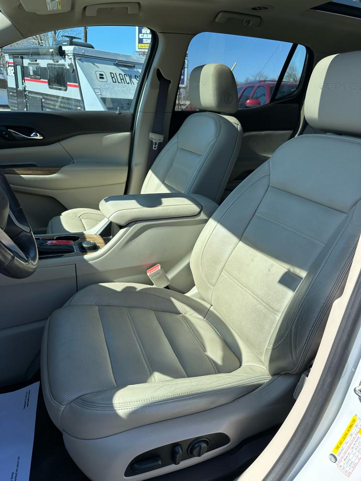 GMC Acadia Denali AWD 2017