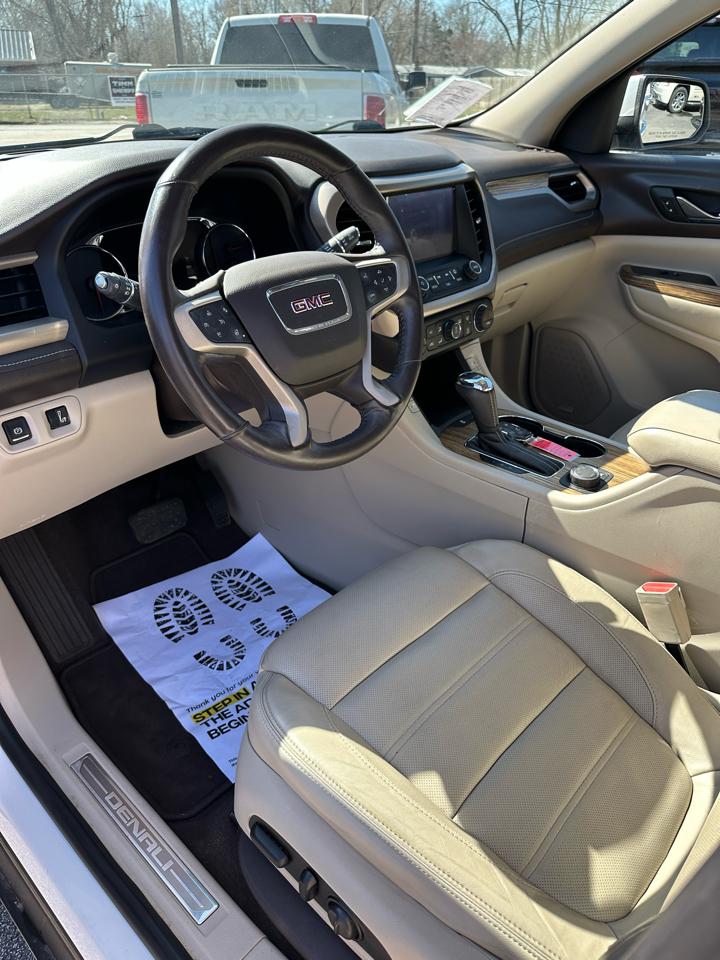 GMC Acadia Denali AWD 2017