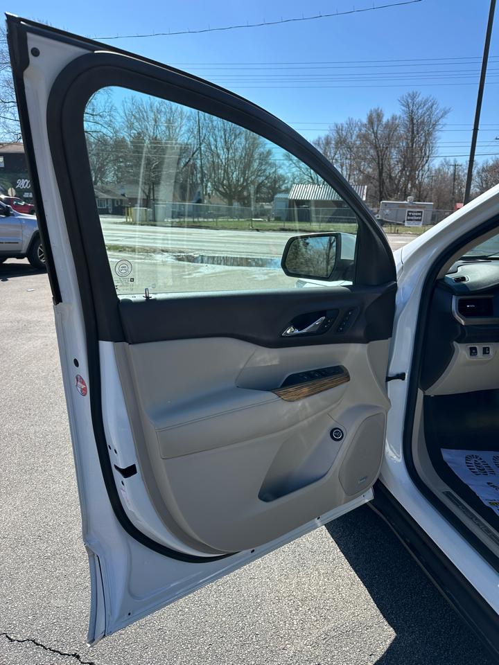 GMC Acadia Denali AWD 2017