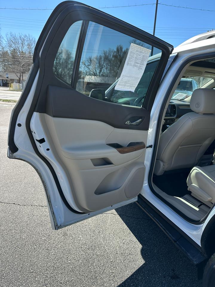 GMC Acadia Denali AWD 2017