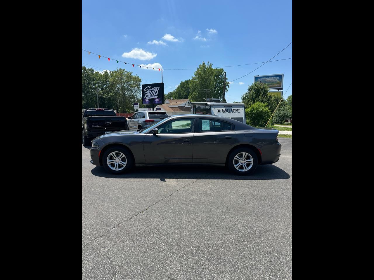 2015 Dodge Charger SE's photo