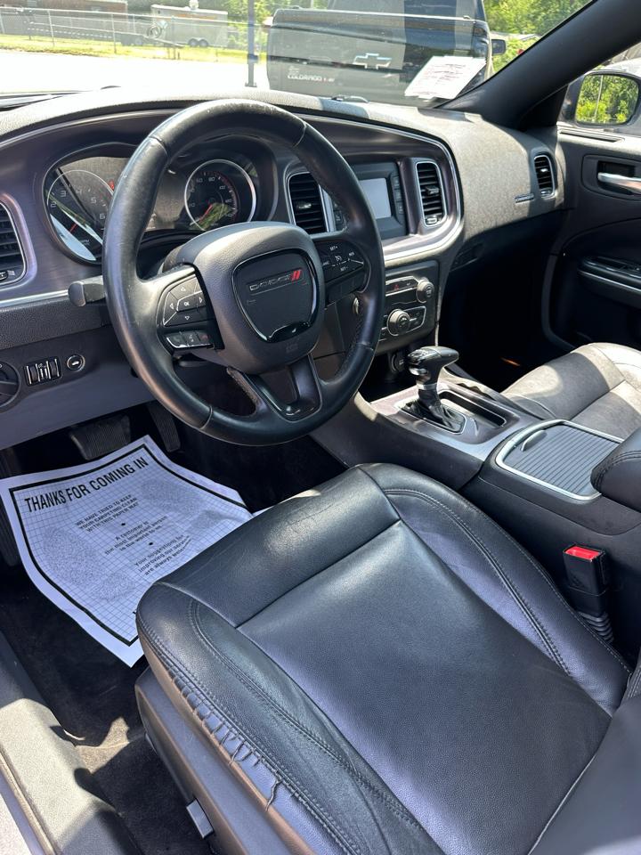Dodge Charger SE 2015