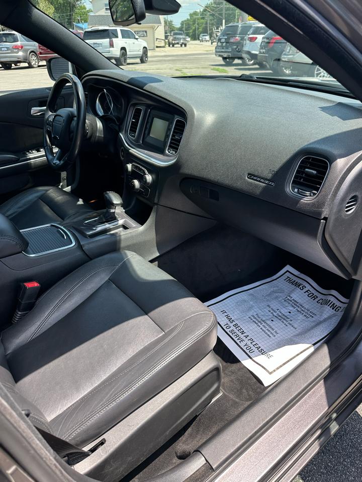 Dodge Charger SE 2015
