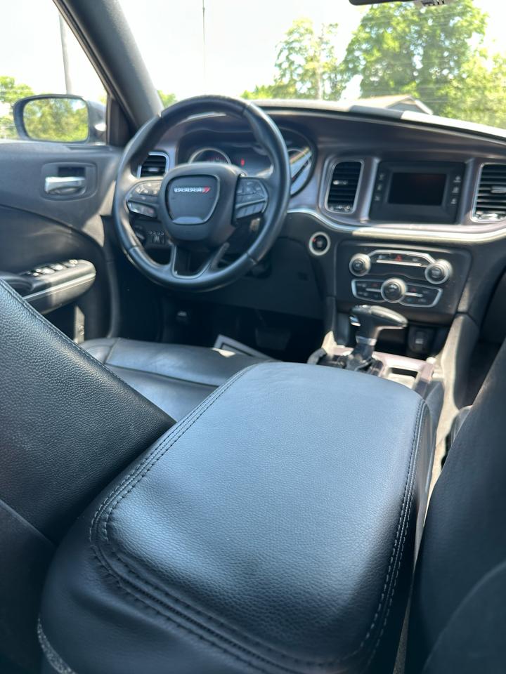 Dodge Charger SE 2015