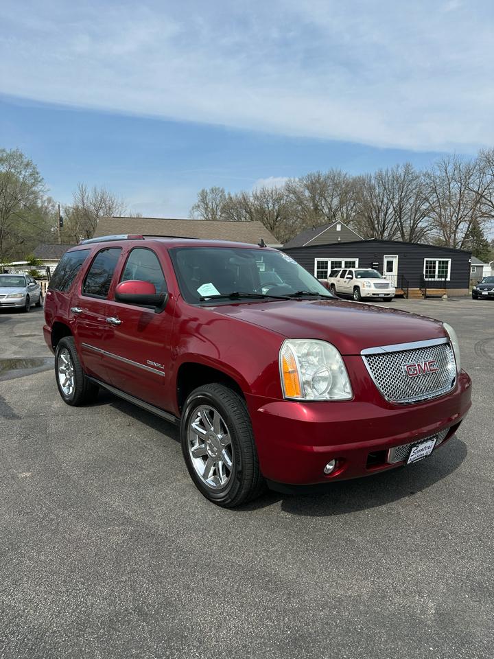 GMC Yukon Denali 4WD 2011