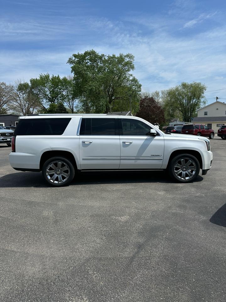 GMC Yukon XL Denali 4WD 2016