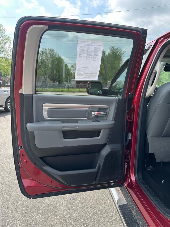 RAM 1500 SLT Crew Cab SWB 4WD 2014