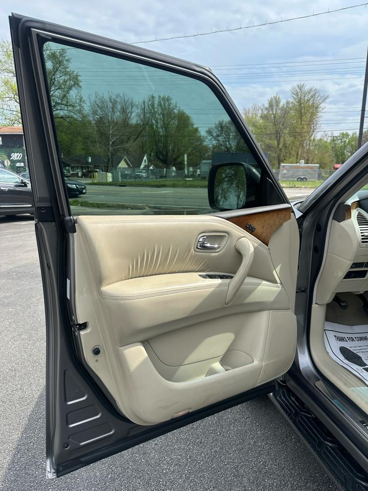 Infiniti QX56 4WD 2013