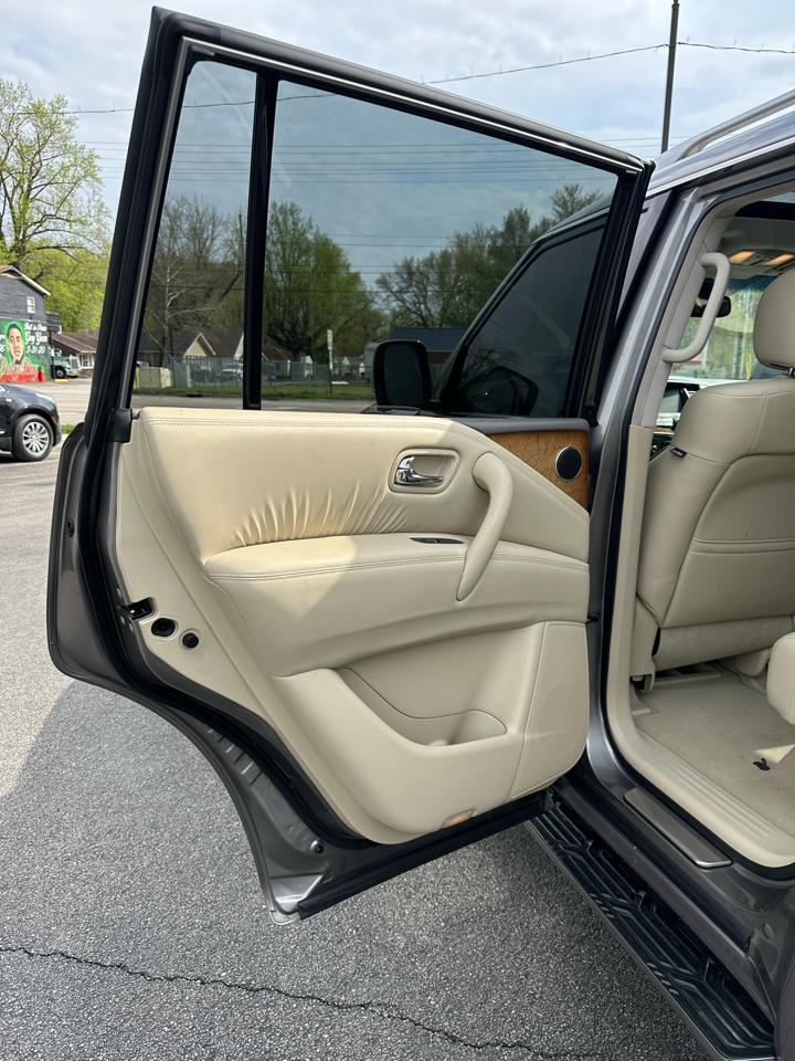 Infiniti QX56 4WD 2013