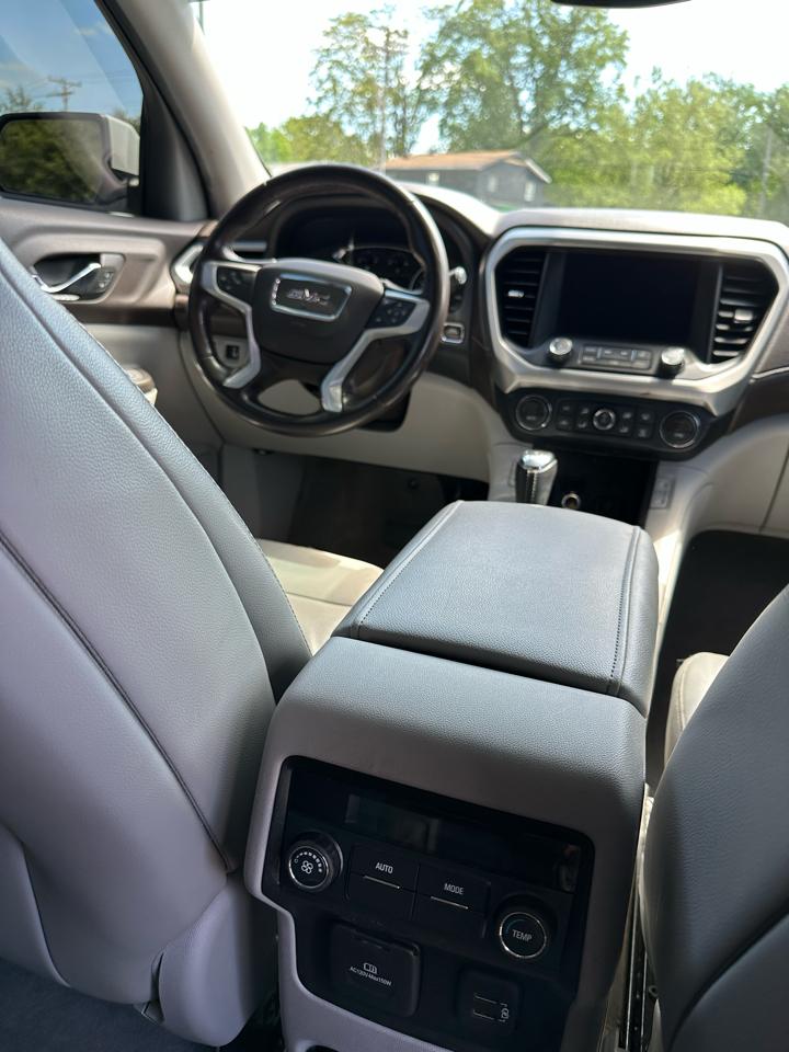 GMC Acadia SLT-1 FWD 2019