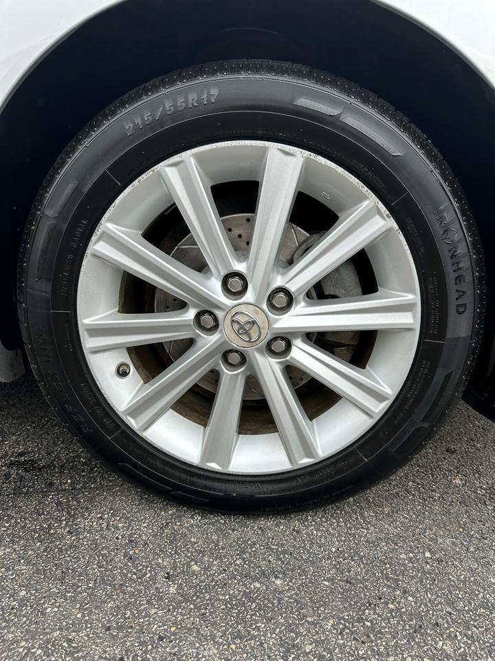 Toyota Camry XLE 4D Sedan 2012