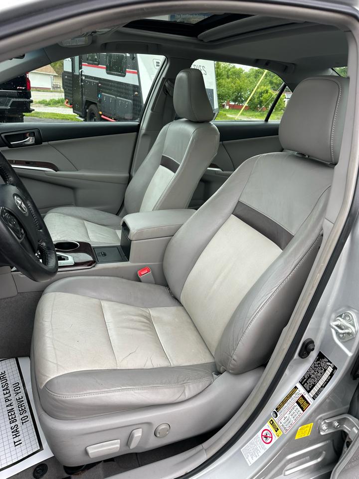 Toyota Camry XLE 4D Sedan 2012