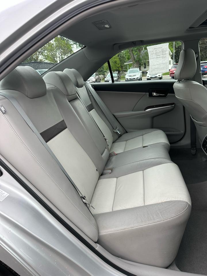 Toyota Camry XLE 4D Sedan 2012