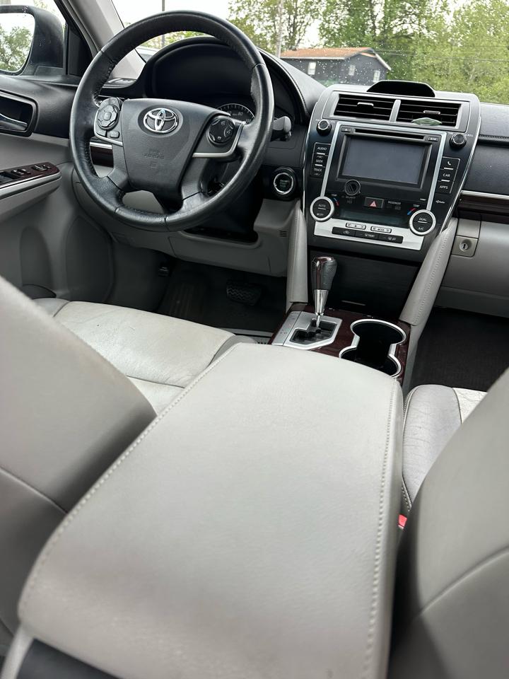 Toyota Camry XLE 4D Sedan 2012