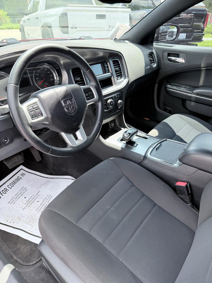 Dodge Charger SE 2013