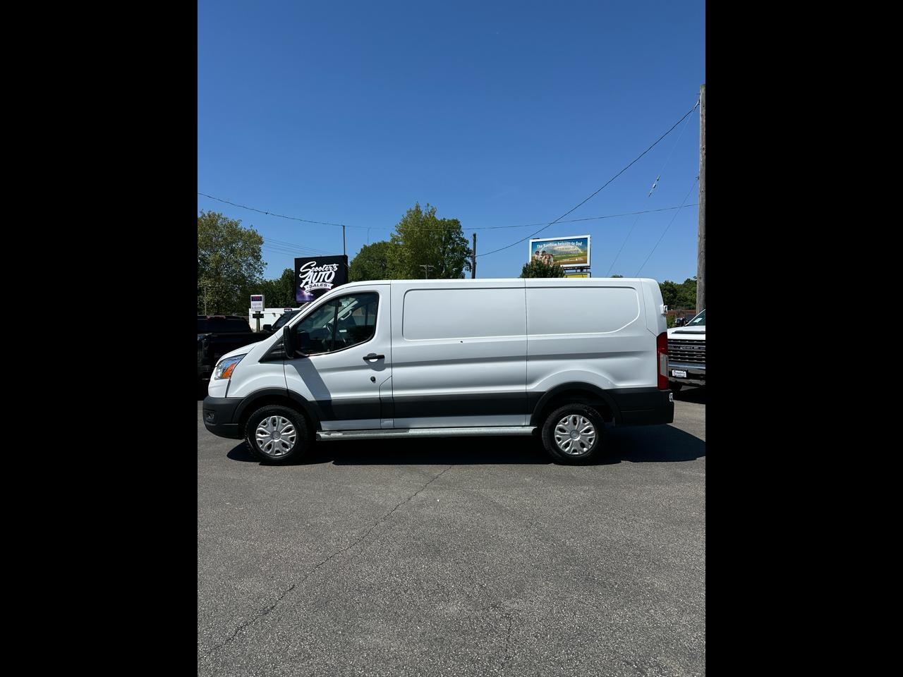 Ford Transit 250 Van Low Roof w/Sliding Pass. 130-in. WB 2021