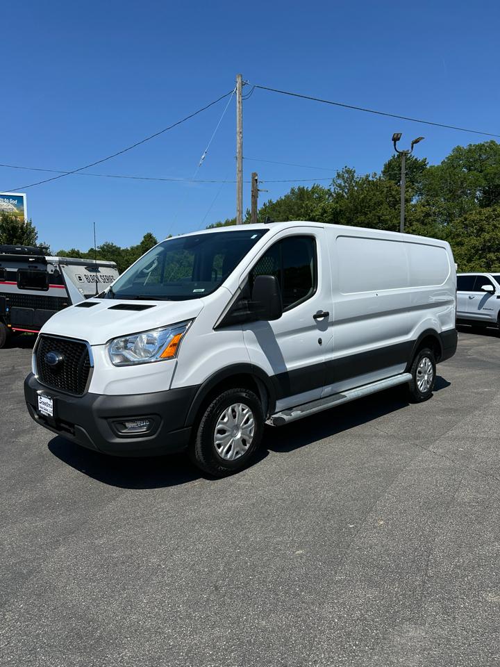 Ford Transit 250 Van Low Roof w/Sliding Pass. 130-in. WB 2021