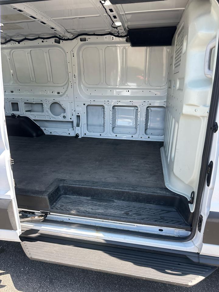Ford Transit 350 Van Low Roof w/Sliding Pass. 148-in. WB 2019