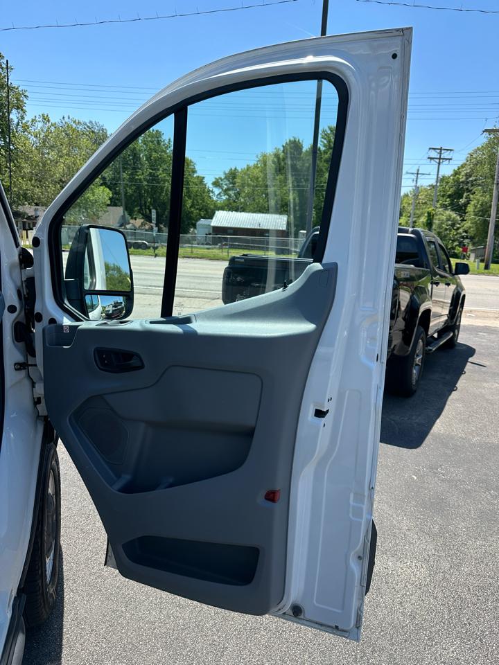 Ford Transit 350 Van Low Roof w/Sliding Pass. 148-in. WB 2019