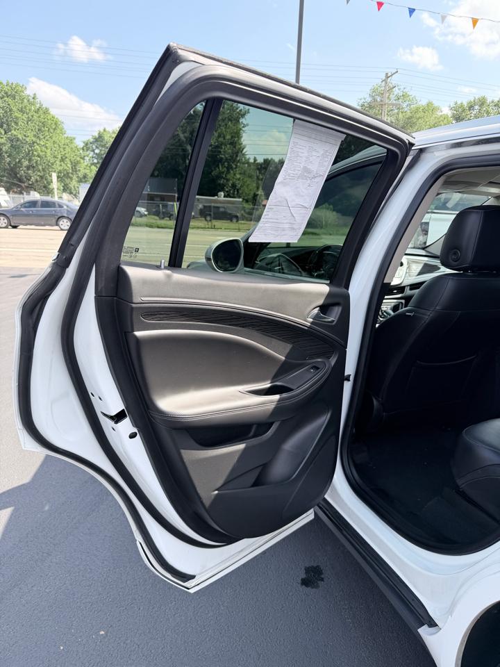 Buick Envision Essense 2018