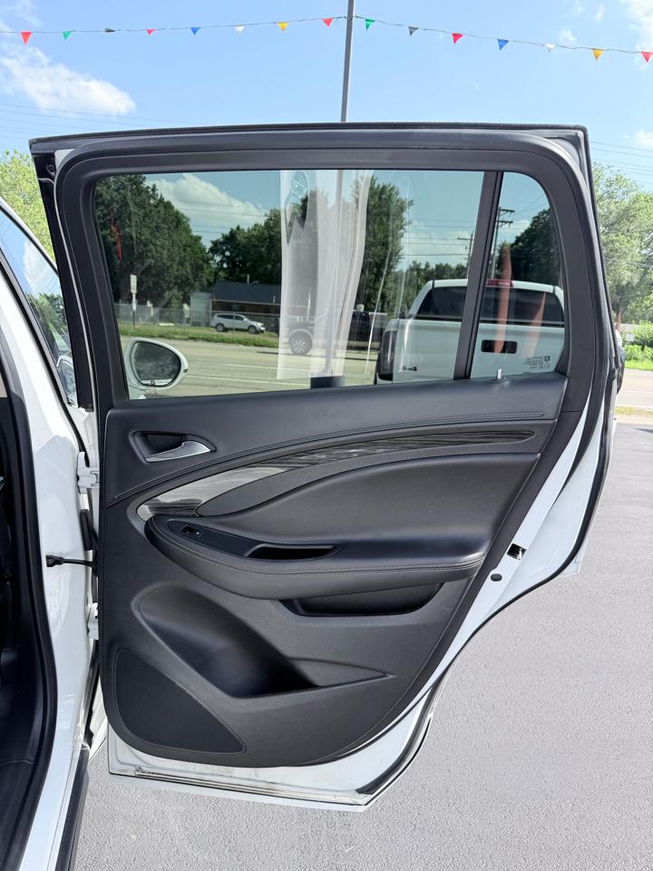 Buick Envision Essense 2018