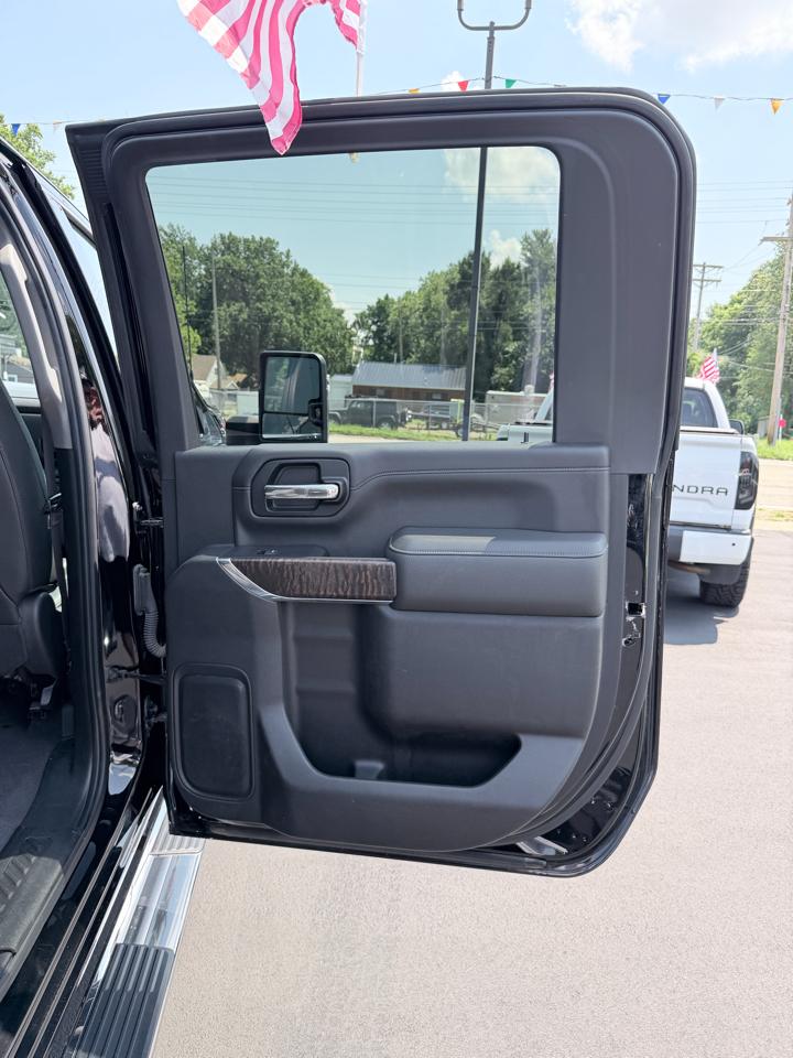 GMC Sierra 2500HD Denali Crew Cab 4WD 2020