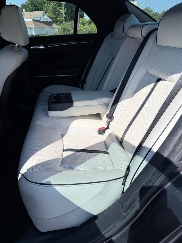 Chrysler 300 RWD 2014