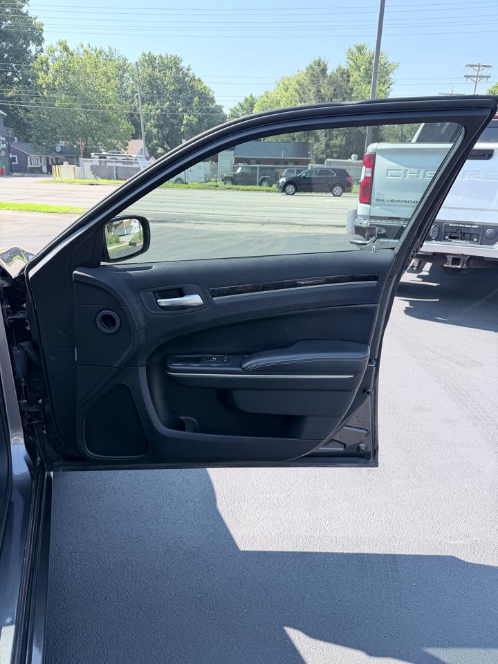 Chrysler 300 RWD 2014