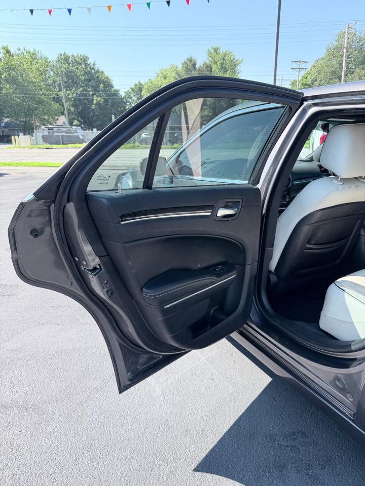 Chrysler 300 RWD 2014