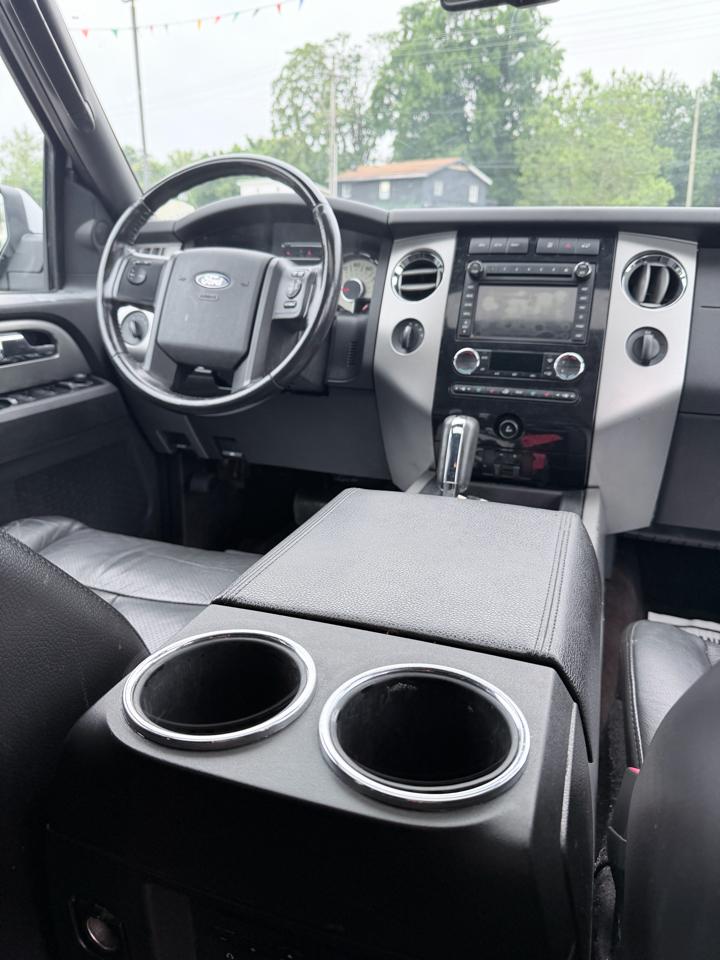 Ford Expedition EL Limited 4WD 2013