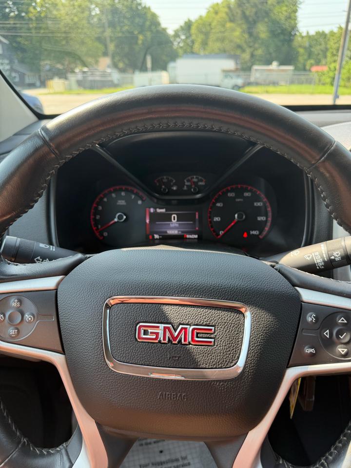 GMC Canyon SLE Crew Cab 4WD 2016