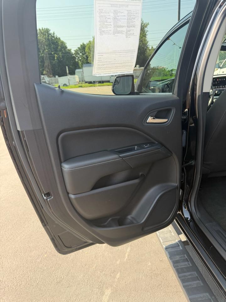 GMC Canyon SLE Crew Cab 4WD 2016