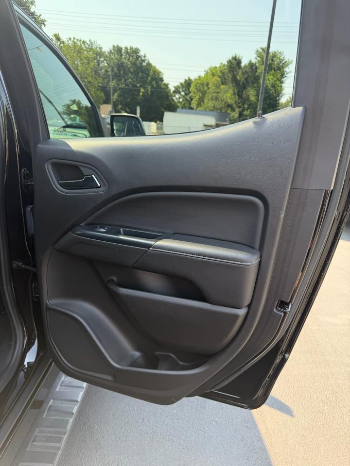GMC Canyon SLE Crew Cab 4WD 2016