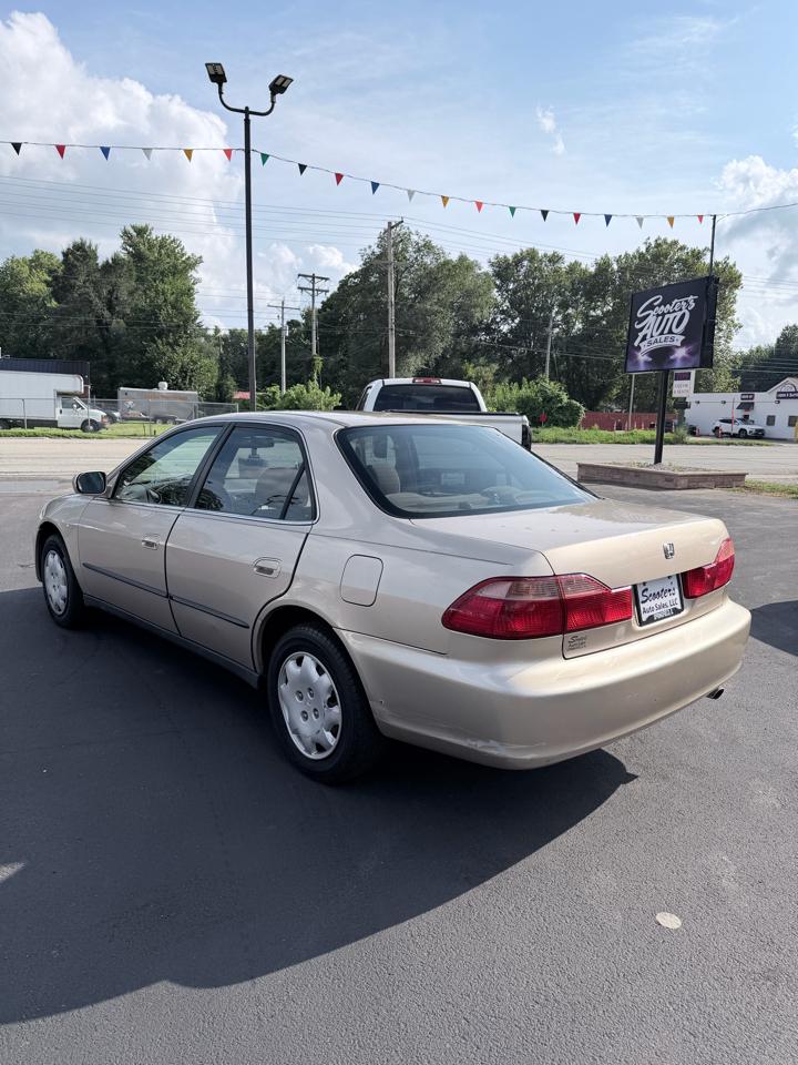 Honda Accord 4dr Sdn LX Auto 2000