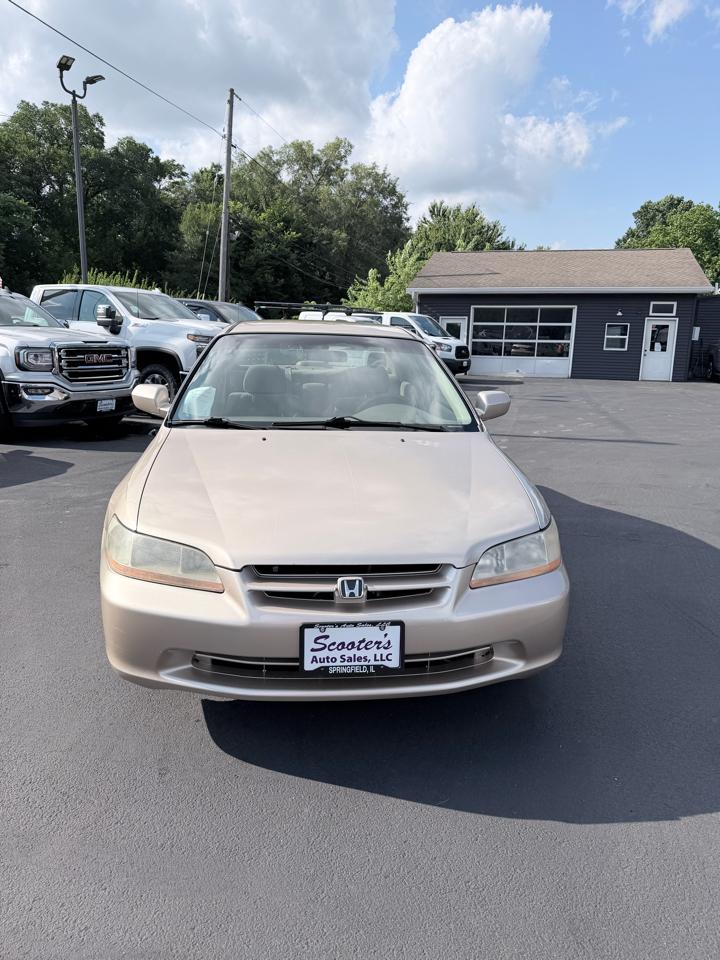Honda Accord 4dr Sdn LX Auto 2000