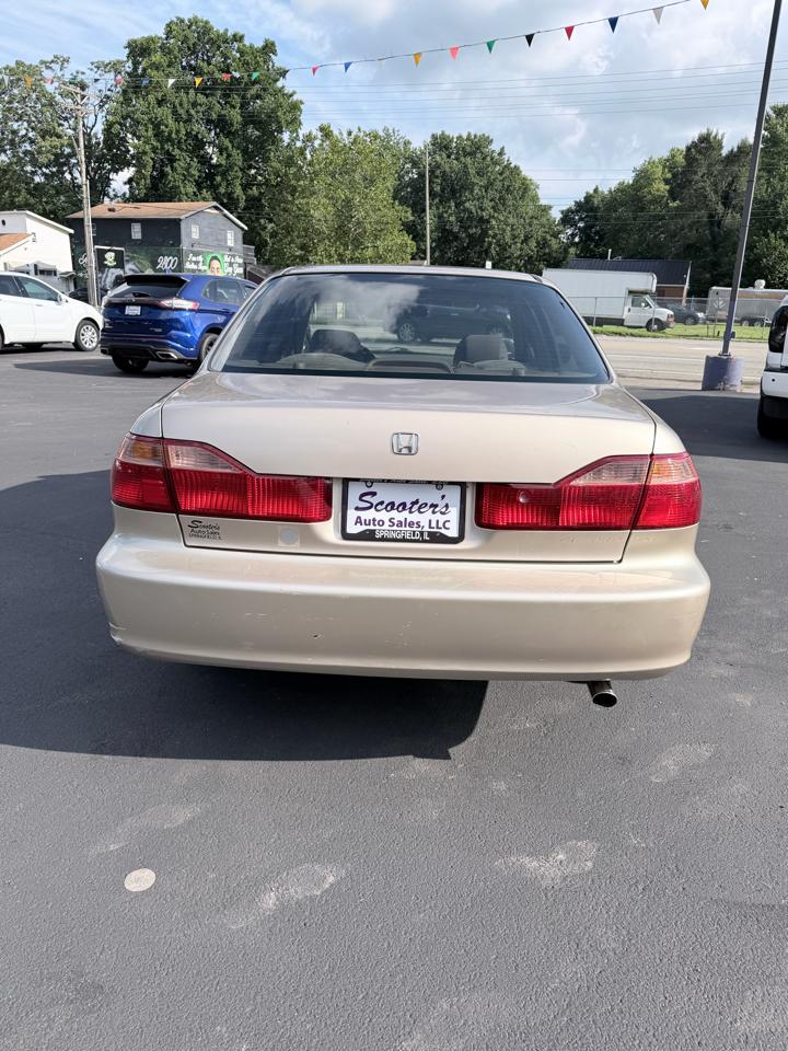 Honda Accord 4dr Sdn LX Auto 2000