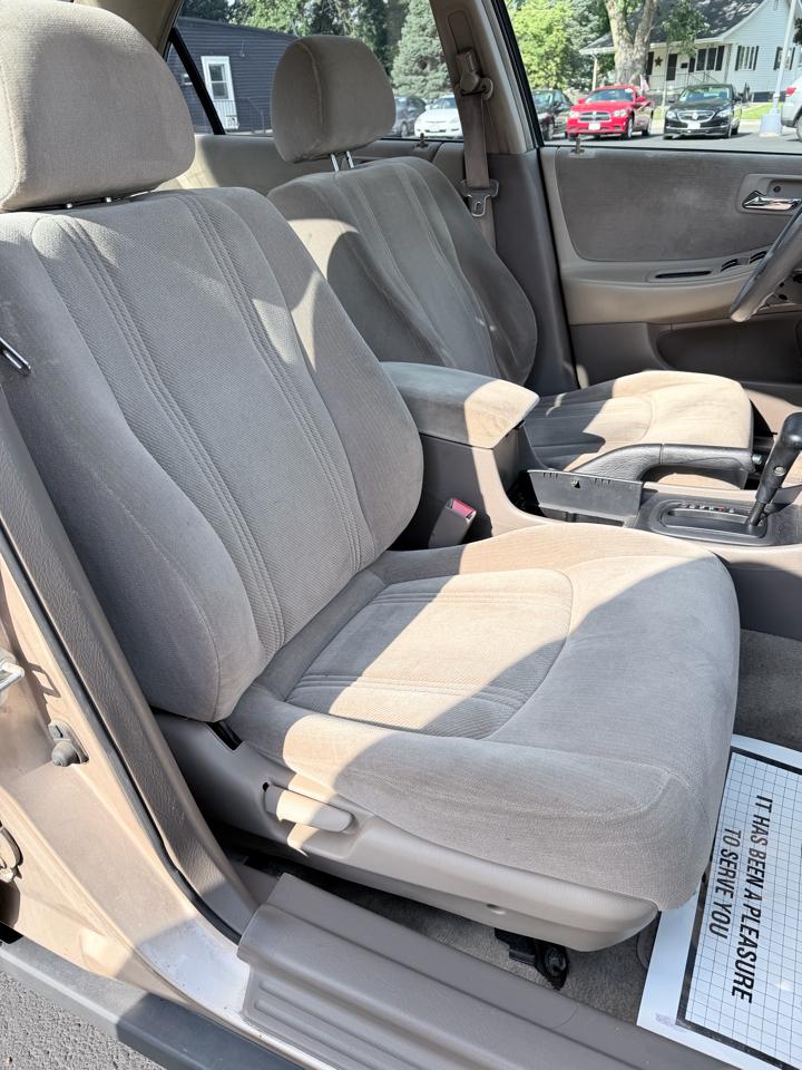 Honda Accord 4dr Sdn LX Auto 2000