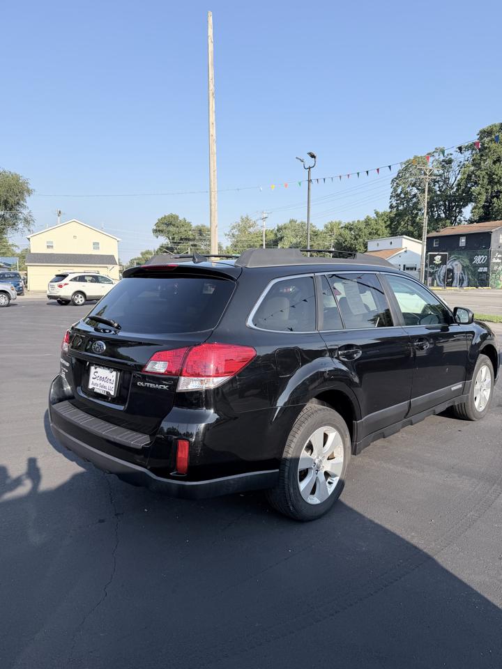 Subaru Outback 2.5i Limited 2011