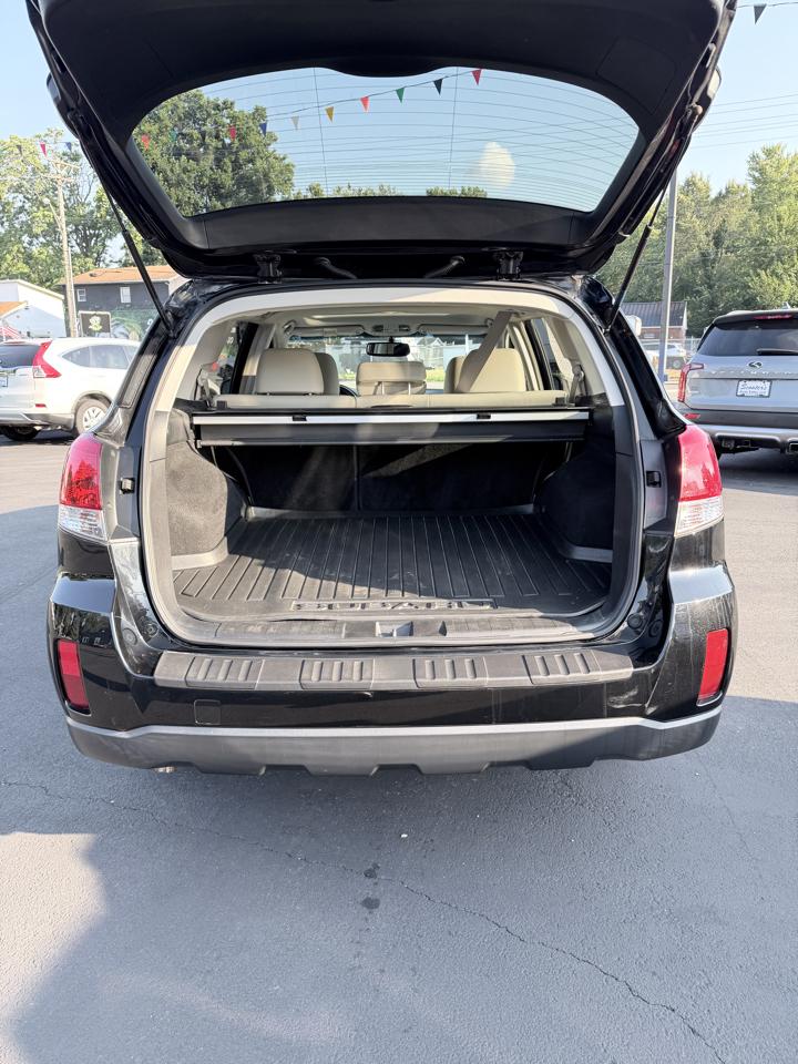 Subaru Outback 2.5i Limited 2011