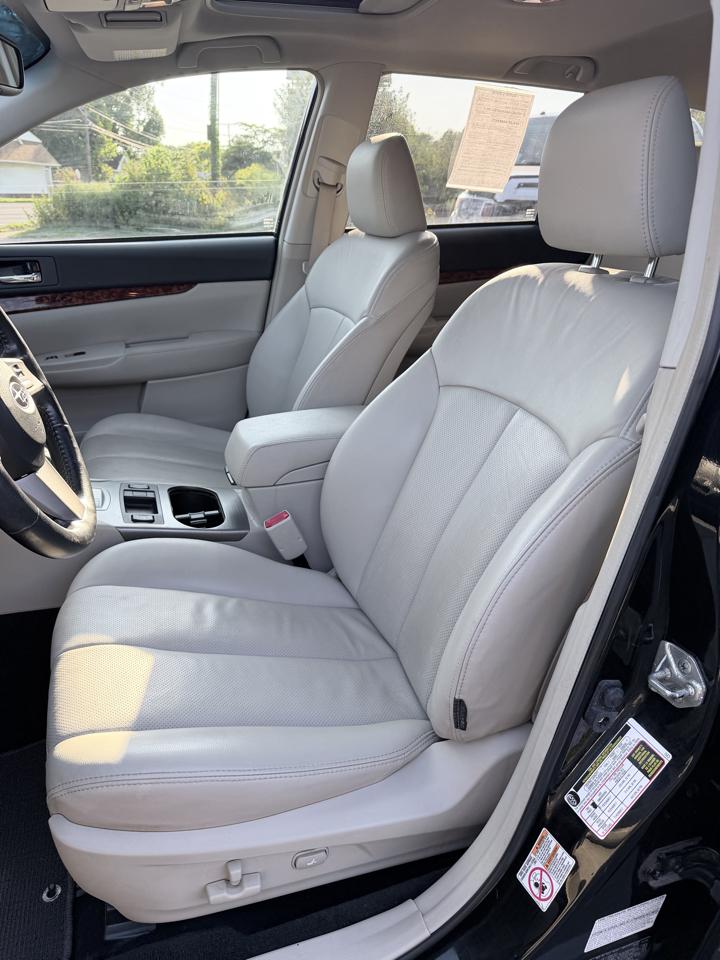 Subaru Outback 2.5i Limited 2011