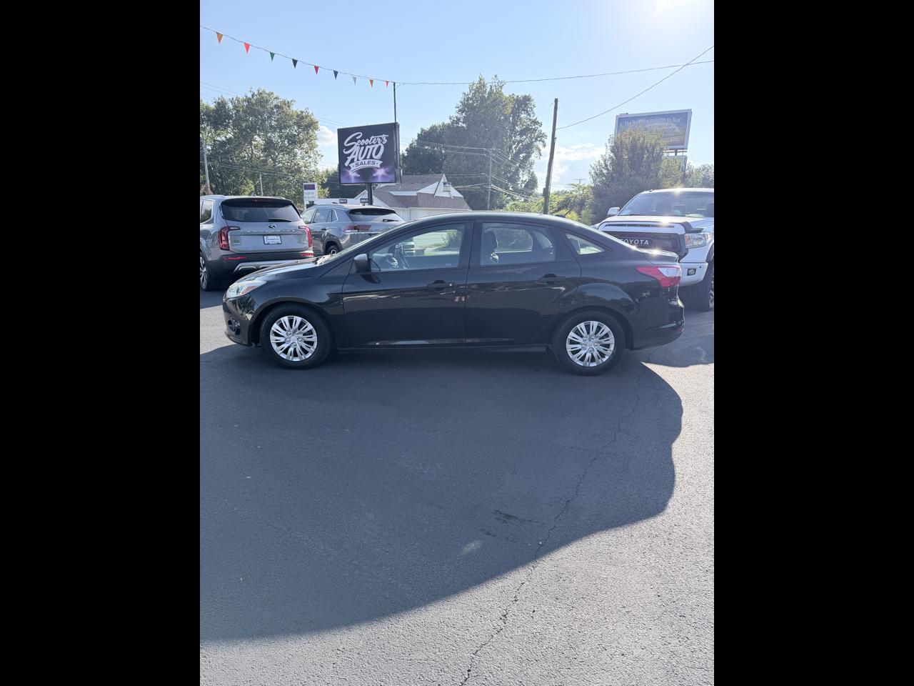 Ford Focus S Sedan 2014