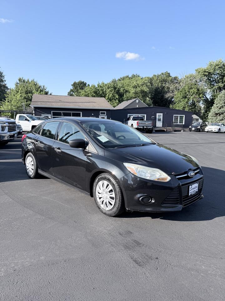 Ford Focus S Sedan 2014