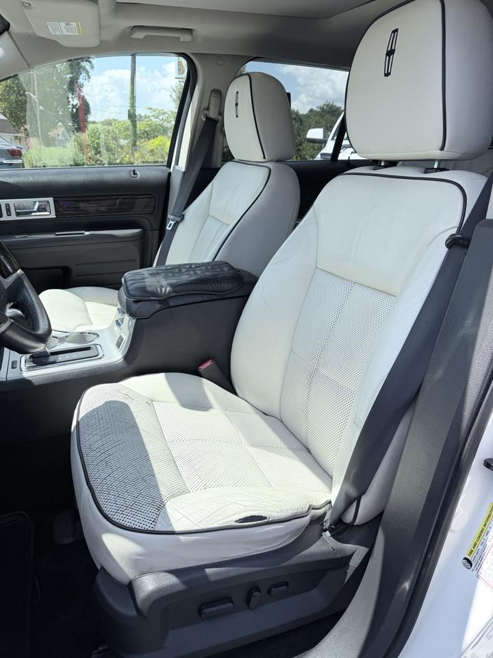 Lincoln MKX AWD 4dr 2010