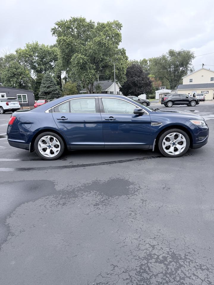 Ford Taurus 4dr Sdn SEL FWD 2012